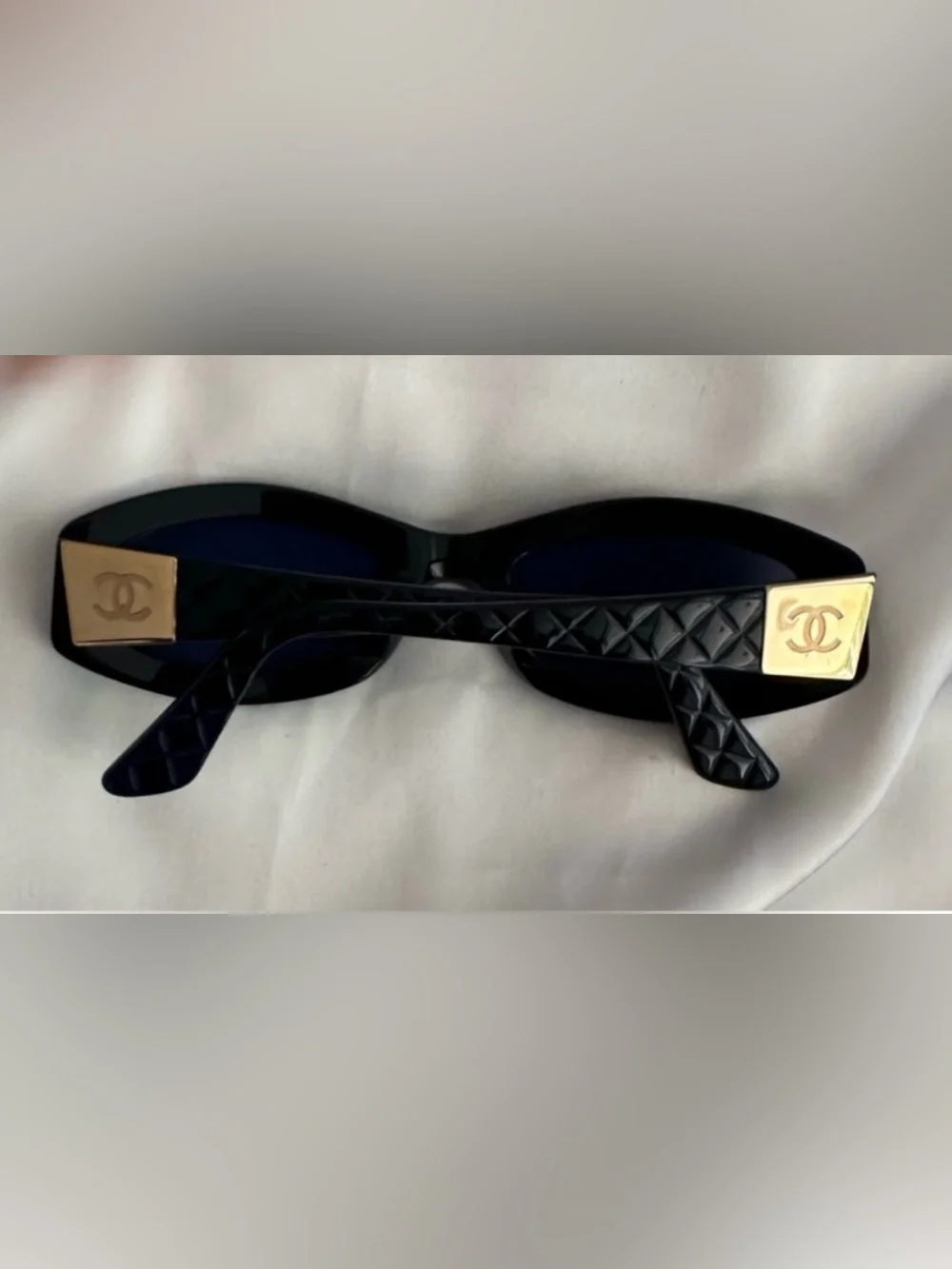 Like New CHANEL Black Quilted Frame Sunglasses with Gold CC Plaques #070